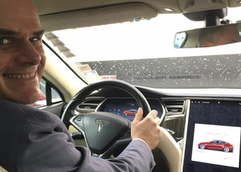 首位突破 100 萬公里的 Tesla Model S 車主誕生，僅花 5 年時間達成（已破250萬