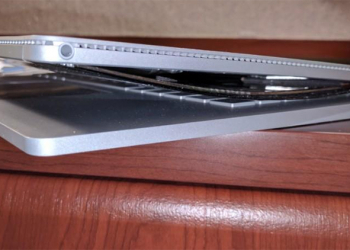 初代 Microsoft Surface Book 被反應電池膨脹問題，用戶請多加留意