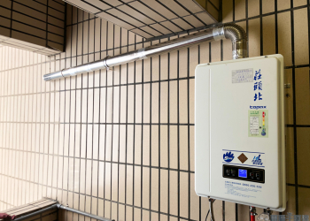 莊頭北數位恆溫熱水器 TH-7168FE 開箱，安全耐用、貼心設計，滿足每個家庭的需求