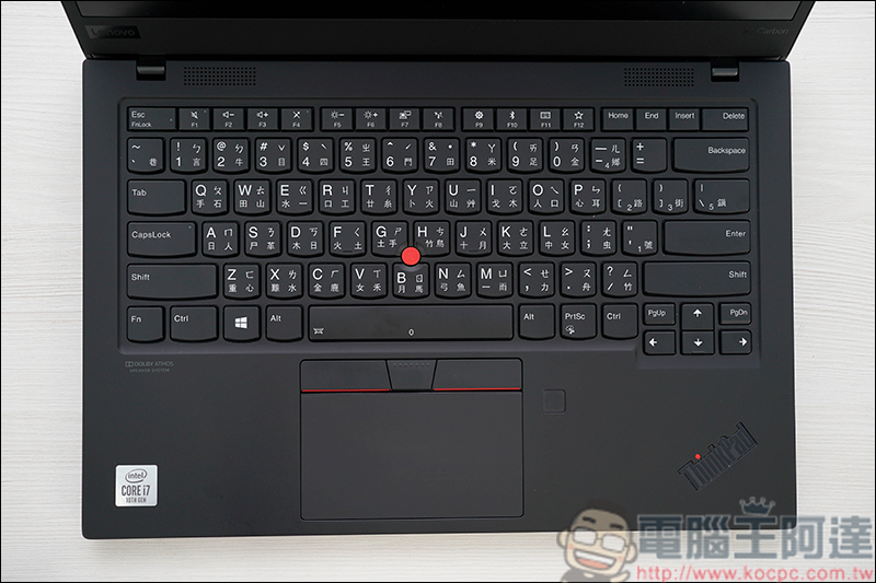 Lenovo ThinkPad X1 Carbon 7th 開箱，只有一公斤出頭的高效能軍規Ultrabook - 電腦王阿達