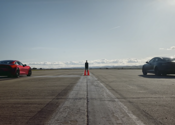 慘電？ Tesla 被抓來跟 Drako GTE 電動超跑 PK 直線加速