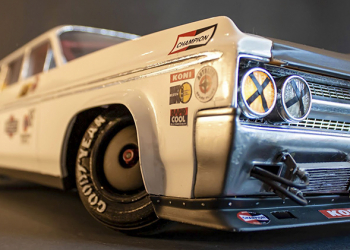 超炫想買！這台 Arduino 遙控車「晃起來」就像真車 ！