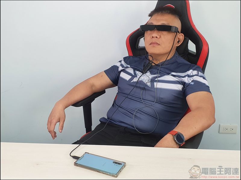 80吋大螢幕隨身帶著走 EPSON MOVERIO BT-30C 次視代智慧眼鏡開箱 - 電腦王阿達