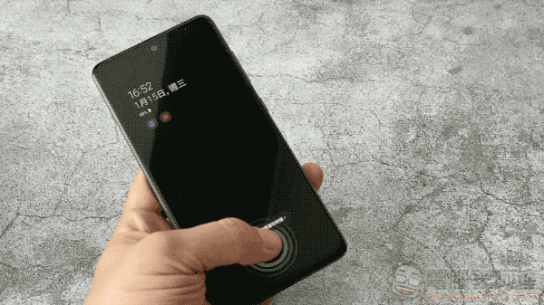 Samsung Galaxy A51 /A71 開箱實測 ，微距讓手機攝影也「O 極限」 - 電腦王阿達