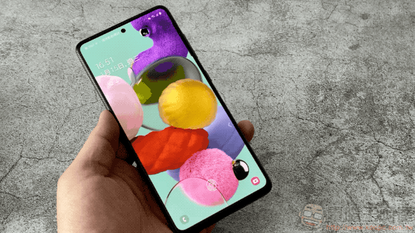 Samsung Galaxy A51 /A71 開箱實測 ，微距讓手機攝影也「O 極限」 - 電腦王阿達