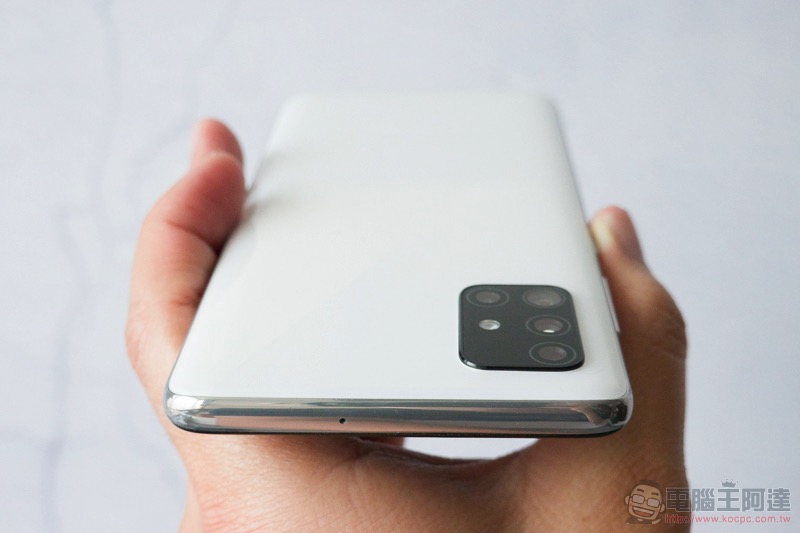 Samsung Galaxy A51 /A71 開箱實測 ，微距讓手機攝影也「O 極限」 - 電腦王阿達