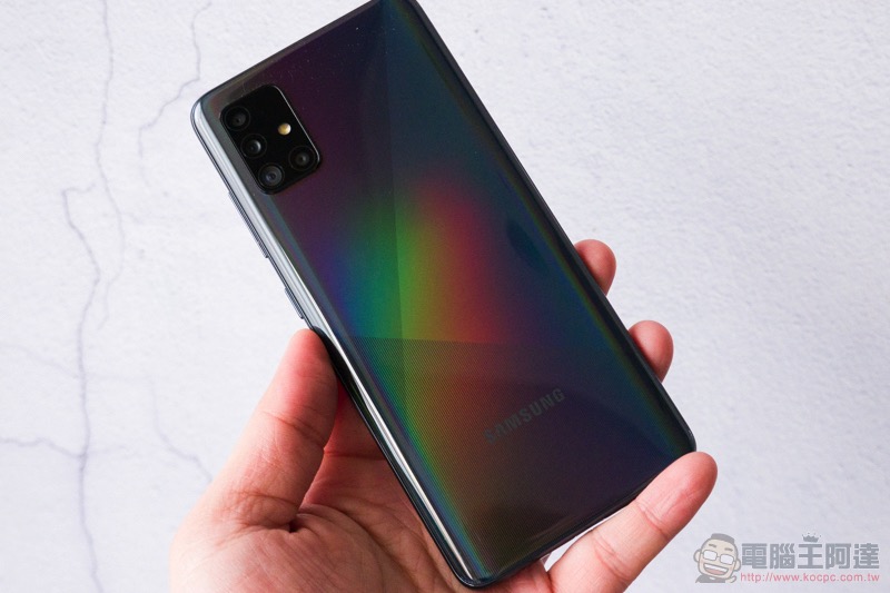 Samsung Galaxy A51 /A71 開箱實測 ，微距讓手機攝影也「O 極限」 - 電腦王阿達