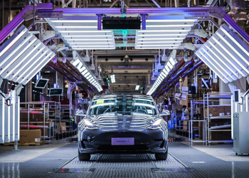 特斯拉 Tesla 受武漢肺炎疫情影響，中國上海超級工廠暫時關閉