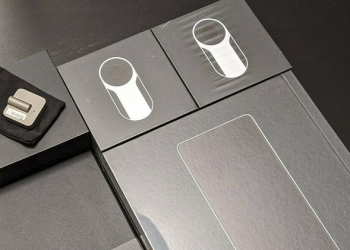 Essential Phone 掰了後 ，未發表配件突現身 eBay