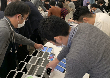 日本政府與 LINE 、SoftBank 合作提供發送 2,000 支 iPhone 給鑽石公主號隔離旅客