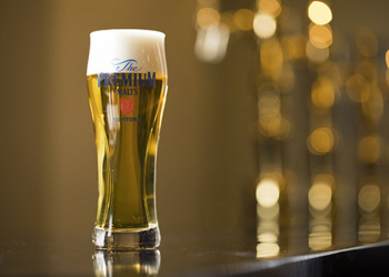 啤酒的泡泡就是要細緻綿密　三得利推出超音波的「神泡服務器」 - 電腦王阿達