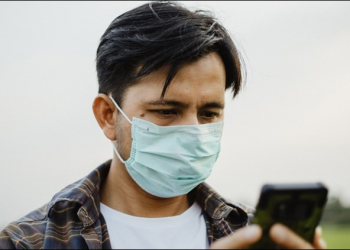 在家工作有多克難，國外網友曬出各種奇葩工作照 - 電腦王阿達