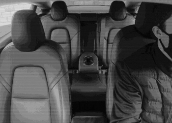 Tesla Model 3 車內相機用途 終於解密，與自駕計程車 Robotaxis 有關