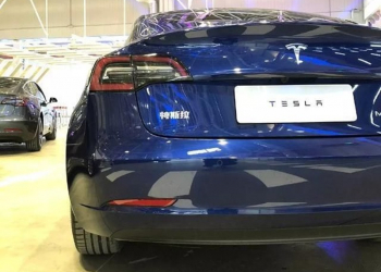 中國產特斯拉為得到政府補貼無預警降價三萬人民幣 - 電腦王阿達