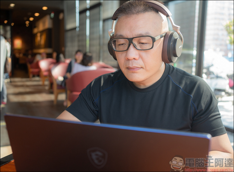 Shure AONIC 50無線降噪頭戴式耳機開箱動耳聽，同場加映AONIC 4 - 電腦王阿達