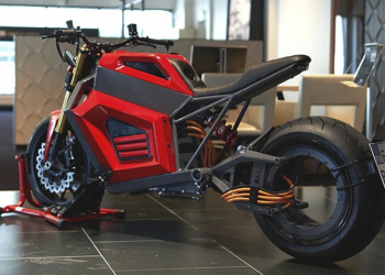 《創：光速戰記》風的 Verge TS 電動機車真的買得到！超帥實車照來了