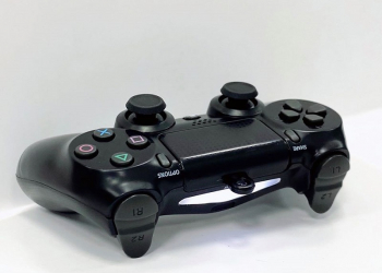 「PS4無線控制器造型悠遊卡」確定採「完全預購且限時不限量」增產