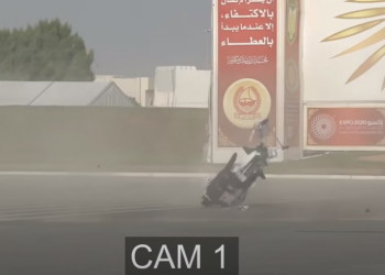 杜拜警方開始試飛 Hoverbike 懸浮警車，但沒想到沒幾秒就墜機了！ - 電腦王阿達