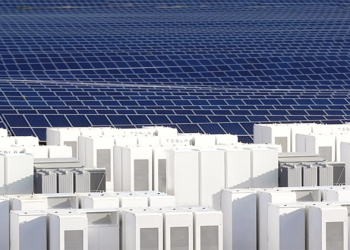 Tesla 太陽能發電板也隨著電動車一起增進了效率 （還降價）