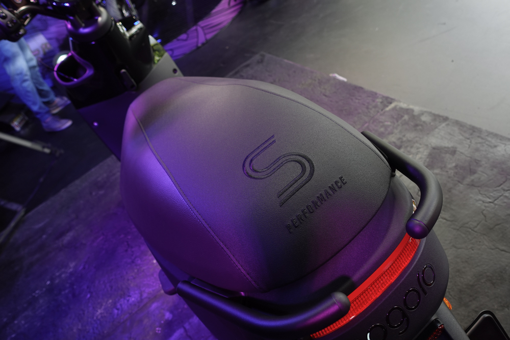 Gogoro S3 / S3 ABS 登場：買菜車居然變身徹頭徹尾性能車款（想不到吧） - 電腦王阿達