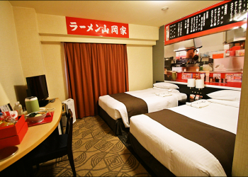 日本札幌東急 REI 飯店與山岡家拉麵聯名推出「拉麵主題房」