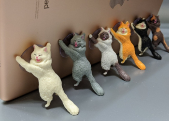 設計給手機用的貓咪手機架到底擋不擋得住 iPad，日本網友實測結果意外笑翻 - 電腦王阿達