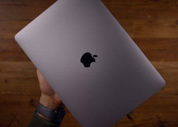 國外網友發現 Apple 新認證電池，很可能是最近發表的某台 Macbook 所使用 - 電腦王阿達