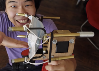 這個「口罩槍」希望突顯（O）解決（X）死不戴口罩的人對疫情的威脅