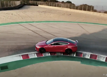 特斯拉電池日：量身打造 4680 電池，目標推出台幣 70 萬級距電動車