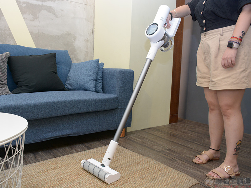 追覓 V10 無線吸塵器開箱動手玩，媲美 Dyson 小資必備超高 CP 輕巧大吸力家庭清潔救星 - 電腦王阿達