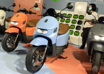 宏佳騰 Ai-3 Comfort 是為愛水的「妳」打造的可愛風 PBGN 換電機車