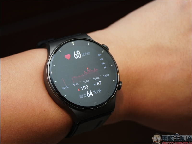 HUAWEI WATCH GT 2 Pro 開箱動手玩：全新鈦合金錶體、搭載 Kirin A1 晶片、102種運動模式、無線充電與兩週強勁續航 - 電腦王阿達