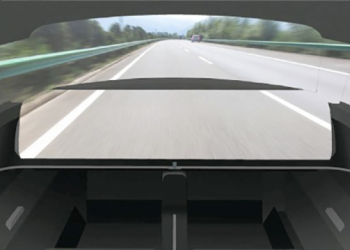 日本研發「透視儀表」讓你看穿車前障礙