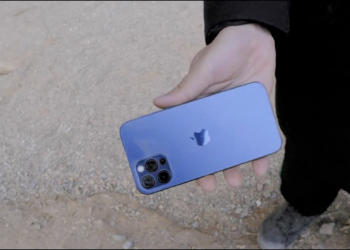 iPhone 12 Pro 全球首摔？「搭乘」空拍機遇墜機，iPhone 成功生還