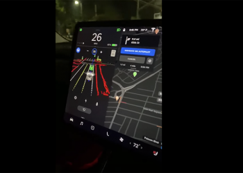 多位 Tesla FSD 全自動駕駛測試版車主分享實際影片、第一印象心得