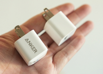 升級 iPhone 12 快充超輕鬆，ANKER 20W「超級豆腐頭」充電器開箱體驗