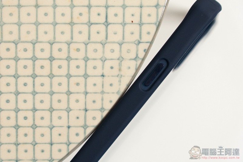 iPhone 12 抗菌、防摔都不妥協！ITSKINS 極限運動保護殼開箱體驗（評價 / 評測 / 動手玩） - 電腦王阿達