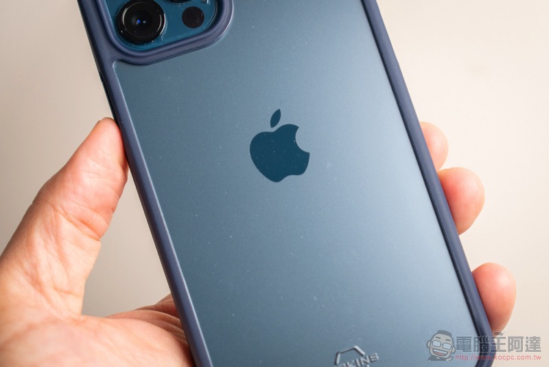 iPhone 12 抗菌、防摔都不妥協！ITSKINS 極限運動保護殼開箱體驗（評價 / 評測 / 動手玩） - 電腦王阿達