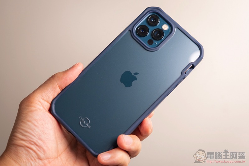 iPhone 12 抗菌、防摔都不妥協！ITSKINS 極限運動保護殼開箱體驗（評價 / 評測 / 動手玩） - 電腦王阿達
