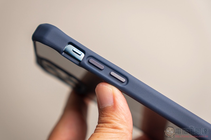 iPhone 12 抗菌、防摔都不妥協！ITSKINS 極限運動保護殼開箱體驗（評價 / 評測 / 動手玩） - 電腦王阿達
