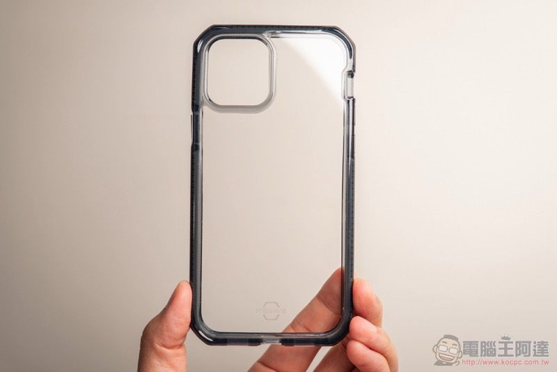 iPhone 12 抗菌、防摔都不妥協！ITSKINS 極限運動保護殼開箱體驗（評價 / 評測 / 動手玩） - 電腦王阿達