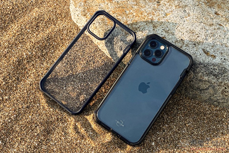 iPhone 12 抗菌、防摔都不妥協！ITSKINS 極限運動保護殼開箱體驗（評價 / 評測 / 動手玩） - 電腦王阿達