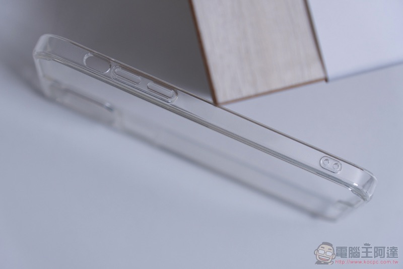 hoda iPhone 12 Pro 晶石防摔保護殼開箱體驗：晶透美型與柔嫩質感的極致之選 - 電腦王阿達