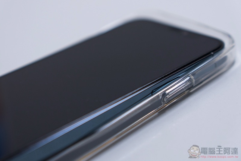 hoda iPhone 12 Pro 晶石防摔保護殼開箱體驗：晶透美型與柔嫩質感的極致之選 - 電腦王阿達