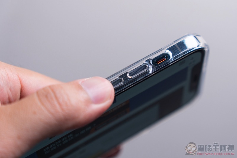 hoda iPhone 12 Pro 晶石防摔保護殼開箱體驗：晶透美型與柔嫩質感的極致之選 - 電腦王阿達