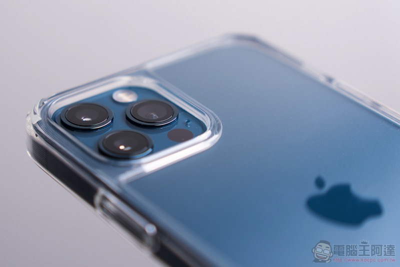hoda iPhone 12 Pro 晶石防摔保護殼開箱體驗：晶透美型與柔嫩質感的極致之選 - 電腦王阿達