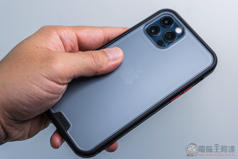hoda iPhone 12 Pro 晶石防摔保護殼開箱體驗：晶透美型與柔嫩質感的極致之選 - 電腦王阿達