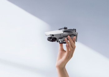 空拍小飛機 DJI Mini 2 正式發表，249 公克毫無負擔的輕量小巨砲