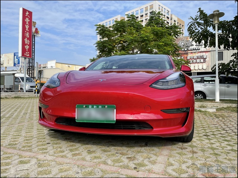 特斯拉 TESLA Model 3 2021 款開箱 - 01