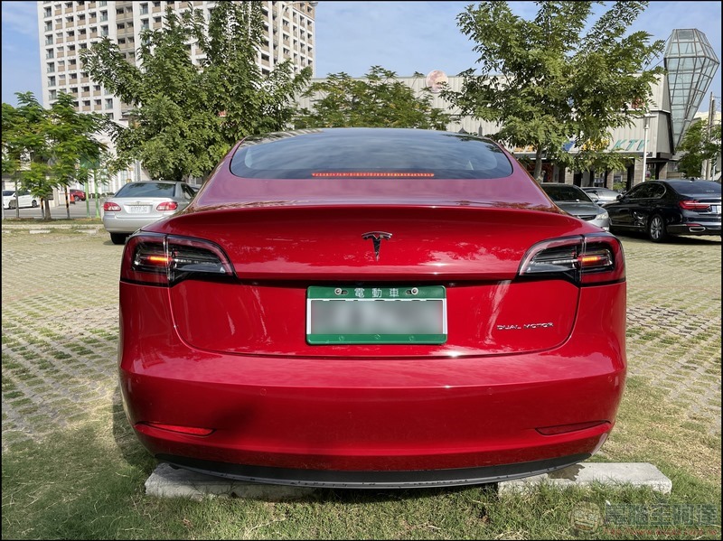 特斯拉 TESLA Model 3 2021 款開箱 - 07